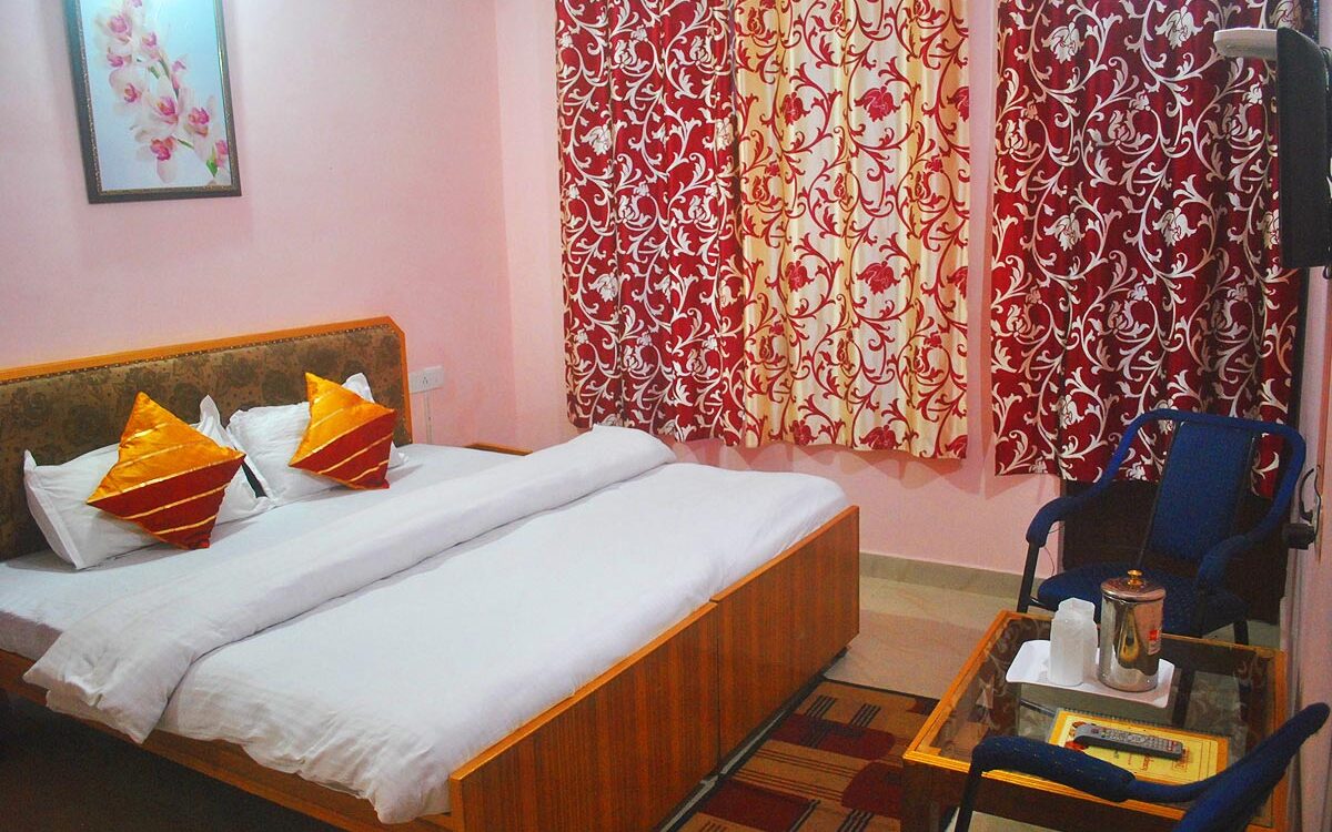 best deluxe rooms in bhagsu